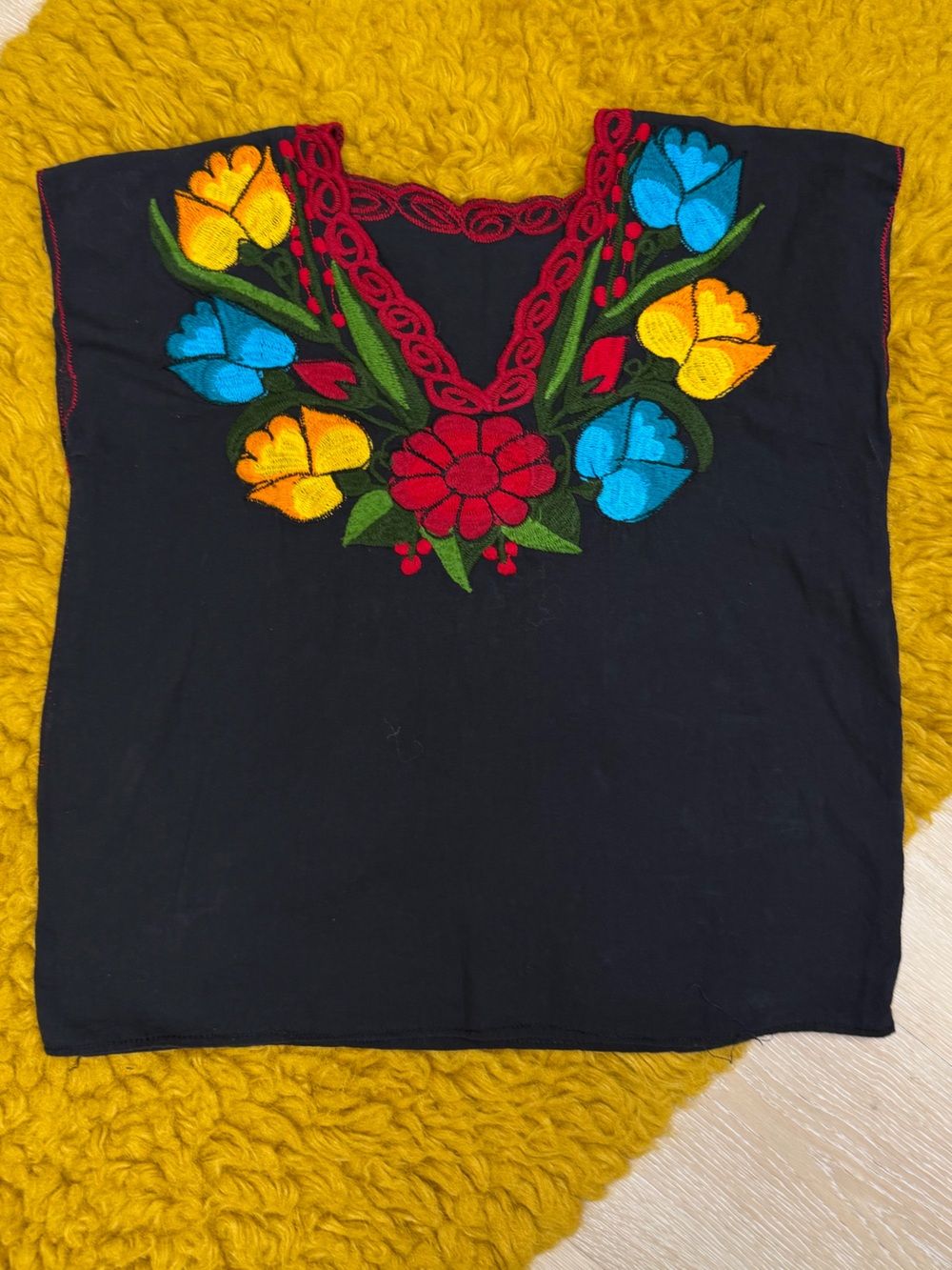 Vintage Ethnic embroidered Floral top lightweight cotton Small